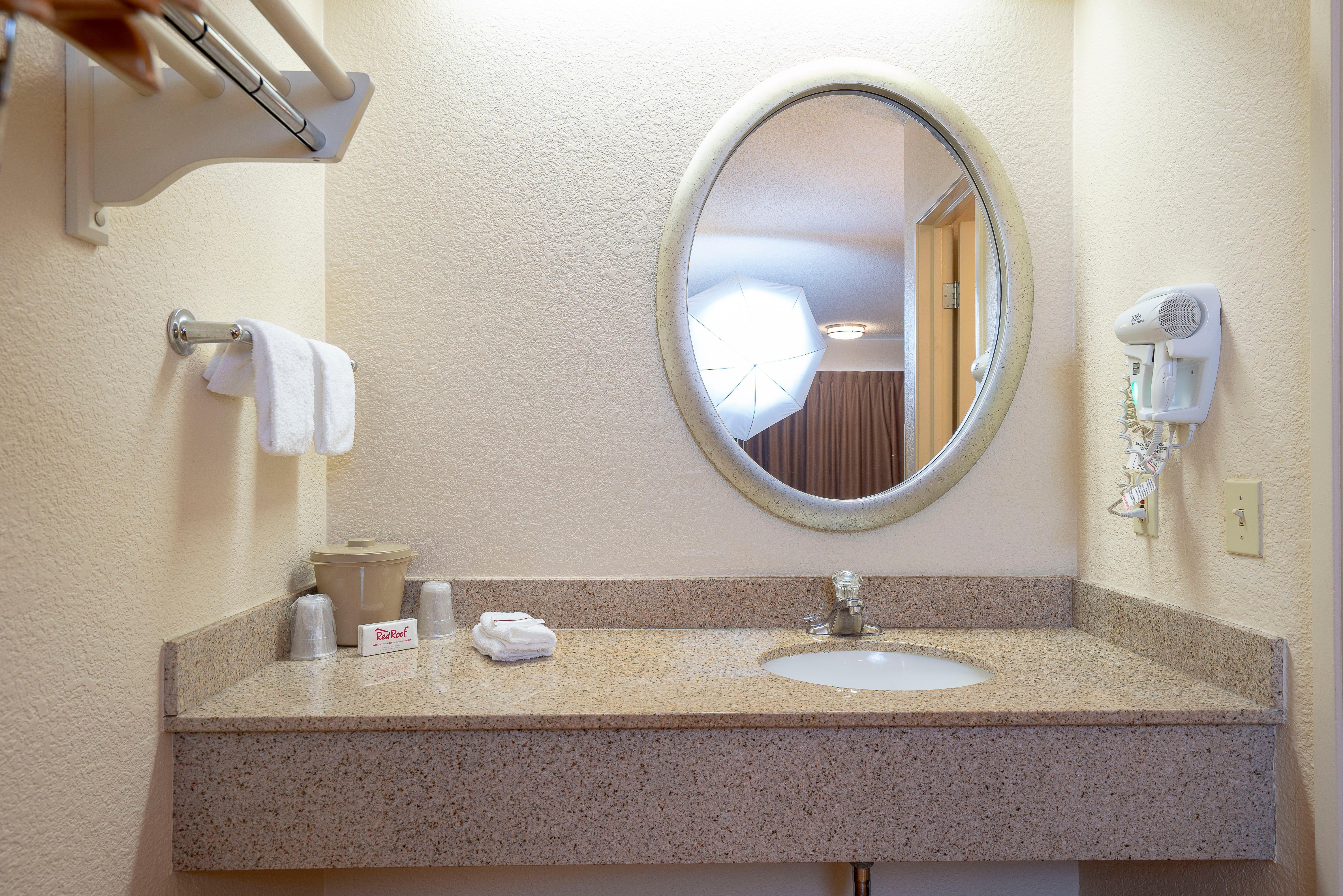 Red Roof Inn Louisville Fair&Expo Extérieur photo